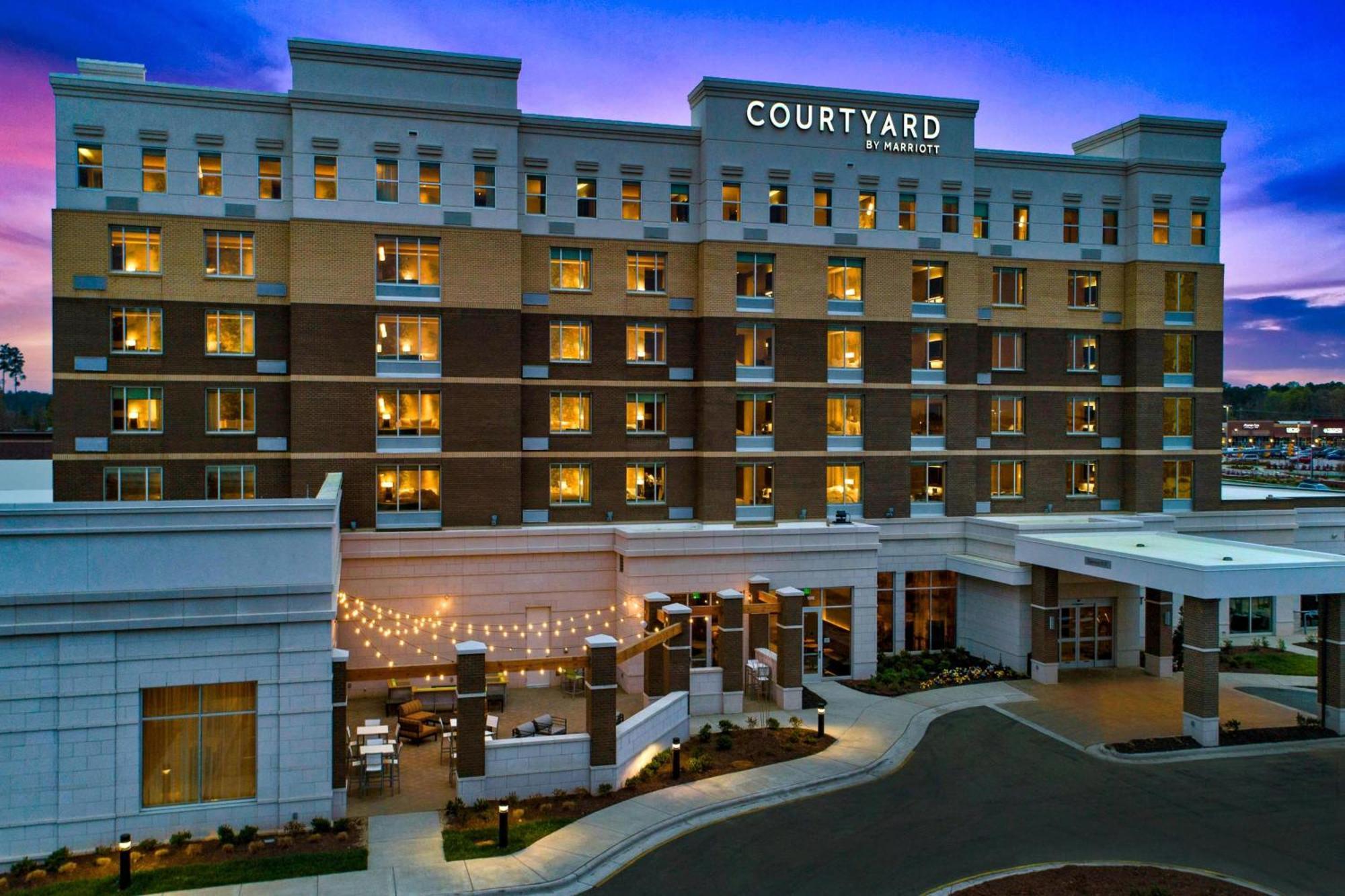 Courtyard By Marriott Raleigh Cary/Parkside Town Commons Hotel Exterior foto