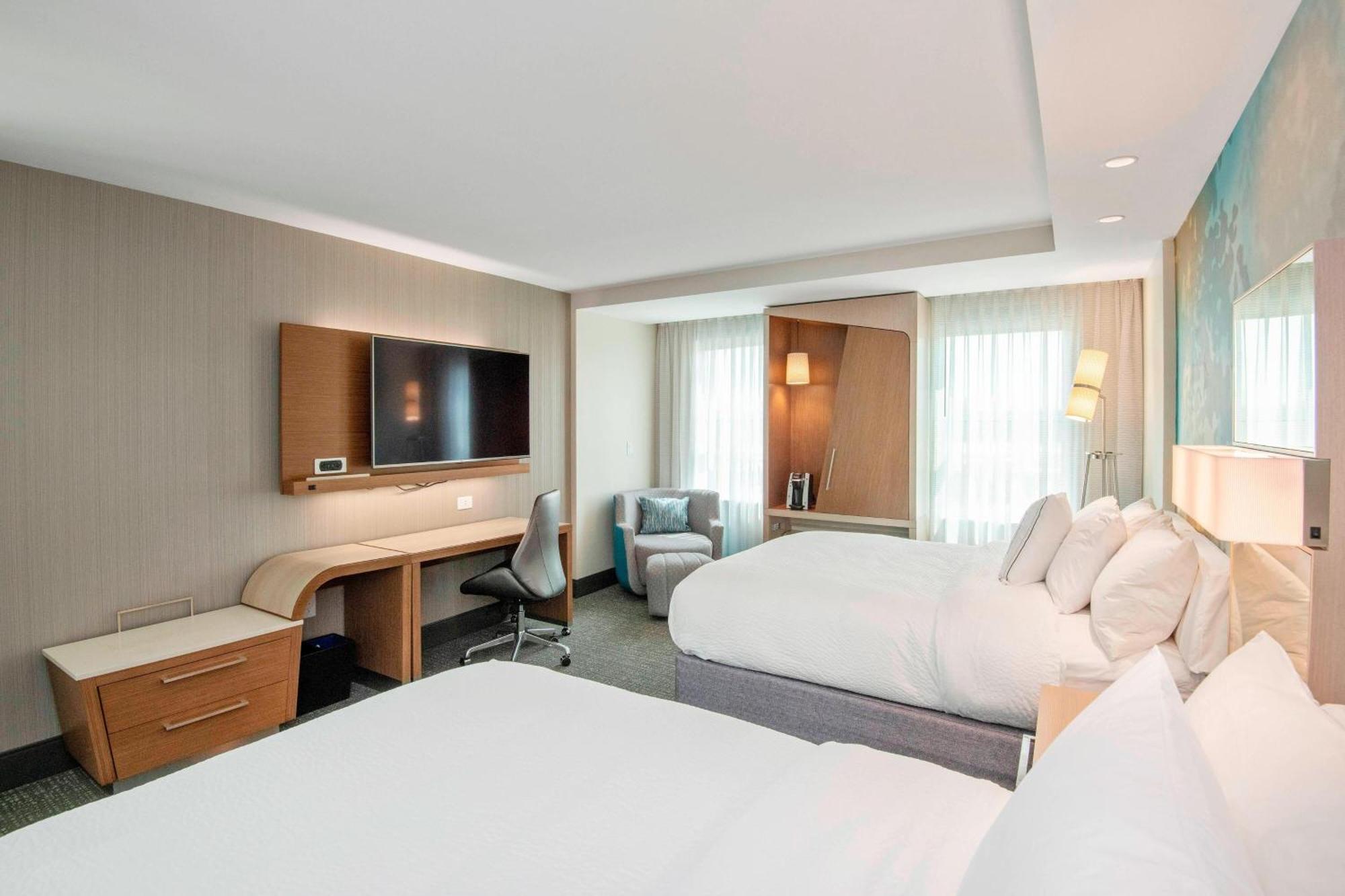 Courtyard By Marriott Raleigh Cary/Parkside Town Commons Hotel Exterior foto